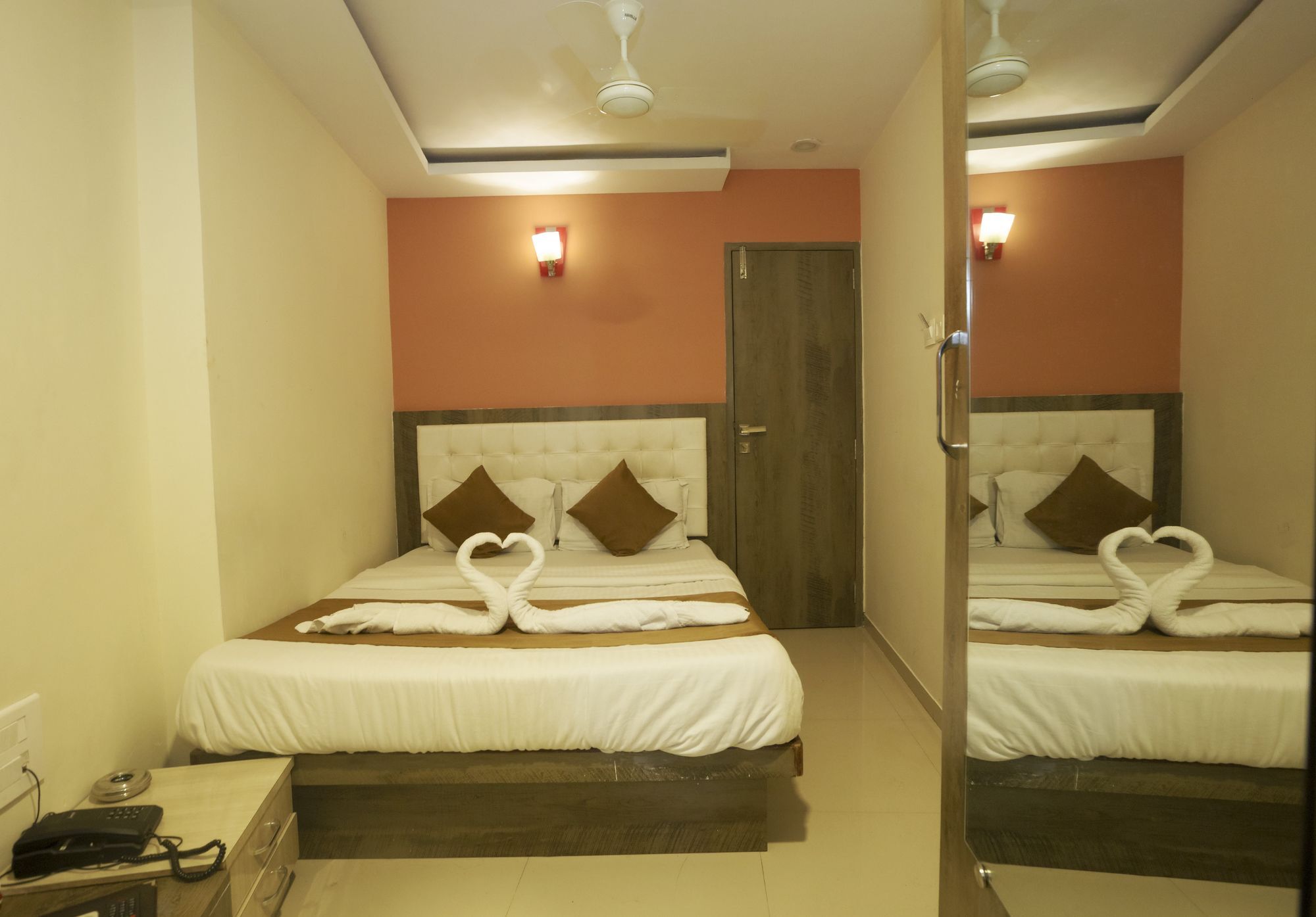 Hotel Grace Inn 孟买 外观 照片