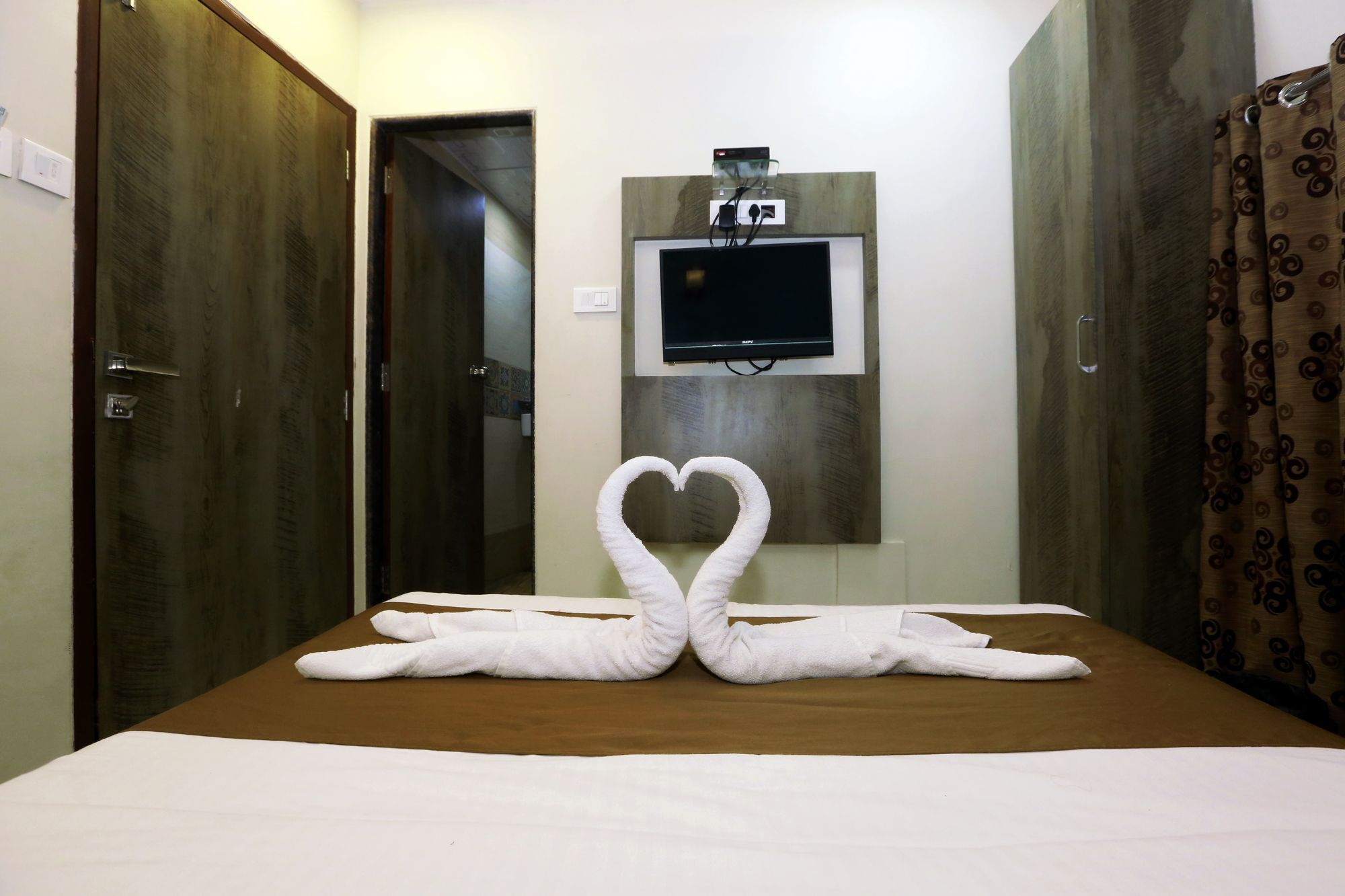 Hotel Grace Inn 孟买 外观 照片